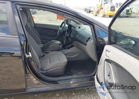 2017 Kia Forte Lx из США, поврежденный, VIN 3KPFK4A73HE069341